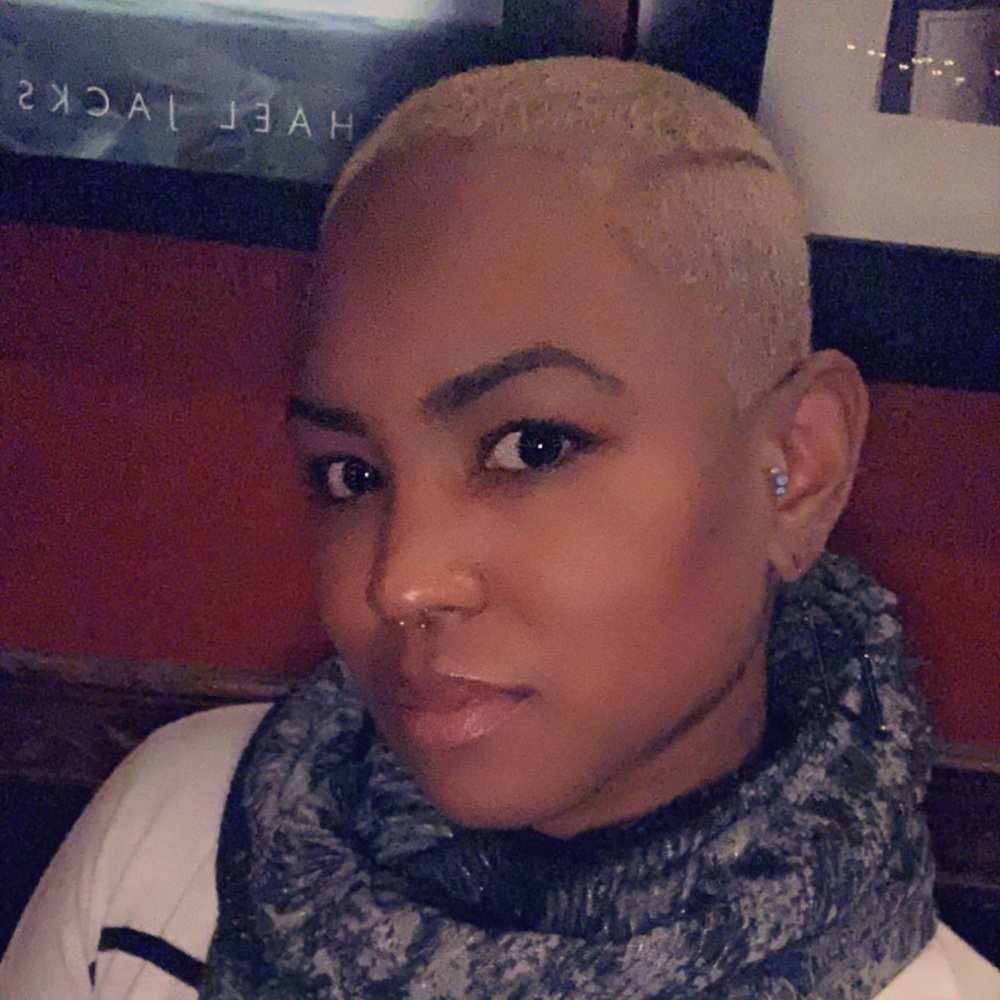 Meet your Posher, Demetria